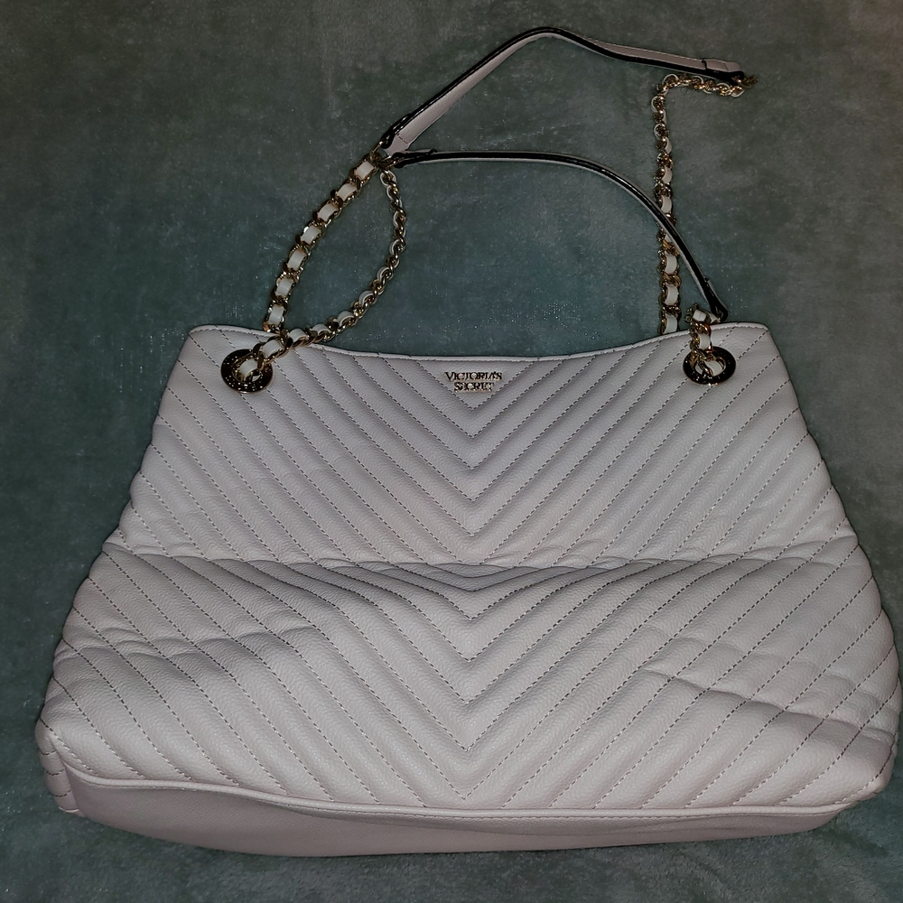 Voctoria Secrets Pink Quilted Women's Bag